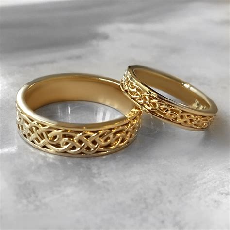 Gold Celtic Knot Wedding Bands - Haywards of Hong Kong