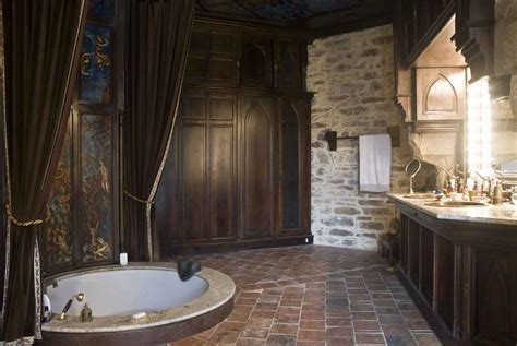 montbrun castle - The Masters Bathroom