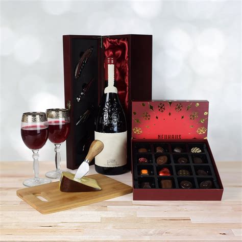 Holiday Wine, Cheese & Chocolate Basket