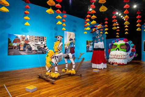 Dia de los Muertos & Community Altars - Mexic-Arte Museum