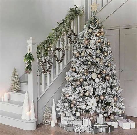 Christmas Tree Theme Ideas 2024 - Leena Myrtice