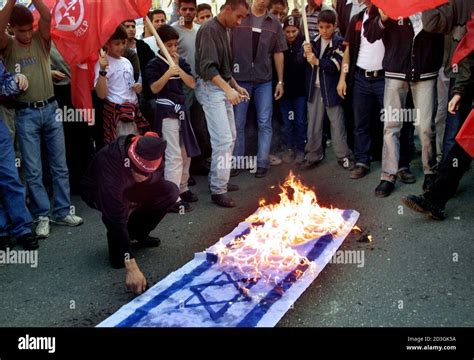 Palestine liberation organization flag hi-res stock photography and ...