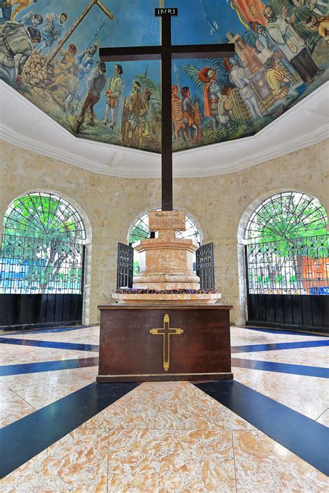 The Magellan's Cross – a Part of the History of Cebu | Travel to the Philippines