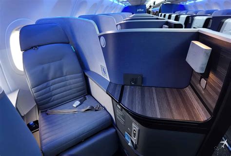 Alone in Business Class: JetBlue Mint London - New York Review » Travel ...