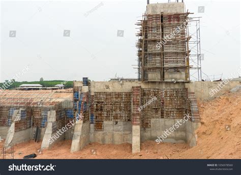 Construction Retaining Wall Irrigation Structure Counterfort Stock Photo 1056978560 | Shutterstock