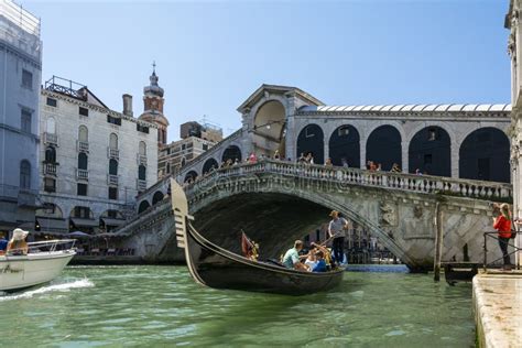 Gondola Under Rialto Bridge Editorial Stock Photo - Image of canal ...