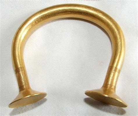 File:Bronze Age bracelet from Castlederg.jpg - Wikimedia Commons