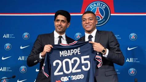 Kylian Mbappe has four months left to trigger PSG contract extension