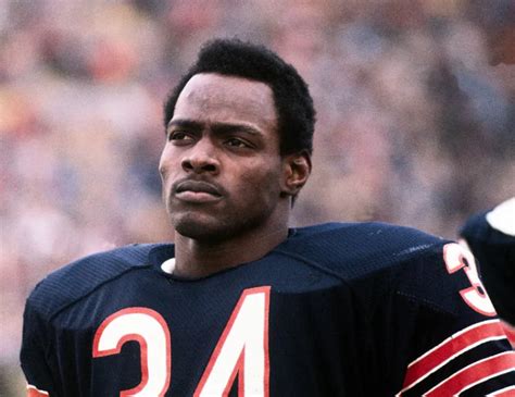 Walter Payton Obituary: Bio, Death Cause, Career, Awards and More