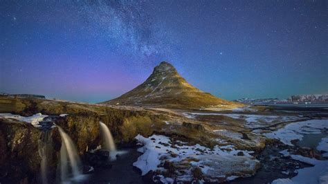 Kirkjufell landscape with Milky Way and aurora borealis, Iceland | Windows Spotlight Images ...