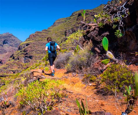 Hiking in Gran Canaria - Hikes and Walking Routes - Book with YesCanary