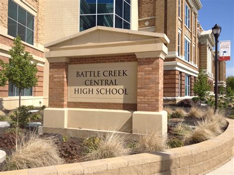 Battle Creek High School - Battle Creek, Michigan : Superior Precast ...