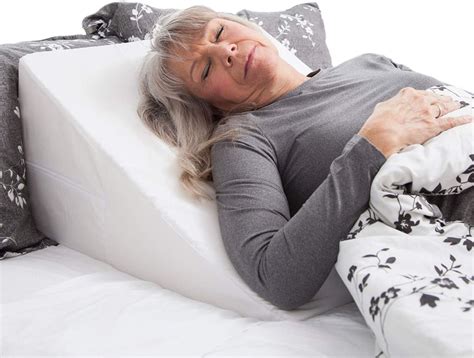 Best Wedge Pillow For Post Nasal Drip & Acid Reflux - MattressDX.com