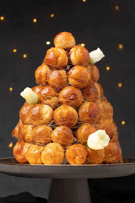 Croquembouche (VIDEO) - Spatula Desserts