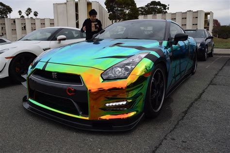 MUSCLE CAR COLLECTION : Nissan "Godzilla" GTR R35 Colored Rainbow