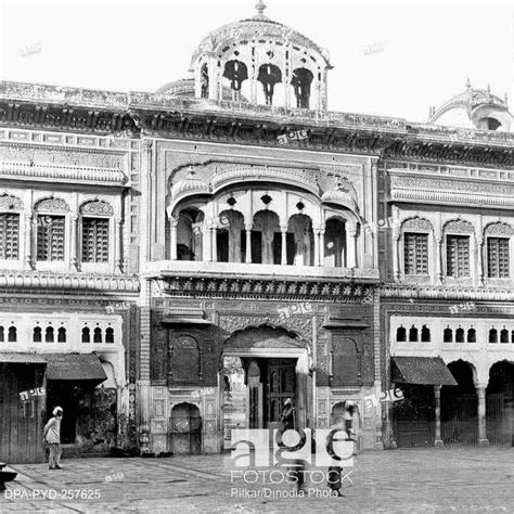 Shri Harmandar Sahib Golden Temple | Golden temple, Temple, Landmarks