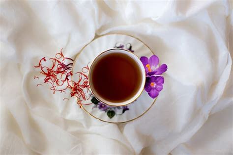 The unique properties of saffron tea - Tida Silk Road Trading , Tida ...