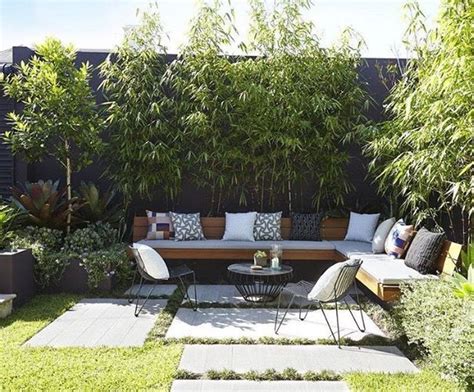 46 Amazing Small Courtyard Garden Design Ideas - PIMPHOMEE