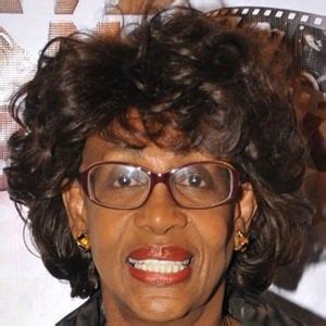 Maxine Waters - Age, Family, Bio | Famous Birthdays