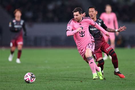 Messi apologizes to fans in China for his absence from the Hong Kong ...