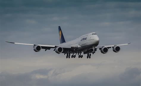 Lufthansa Boeing 747 Landing Photograph by Puget Exposure - Fine Art ...