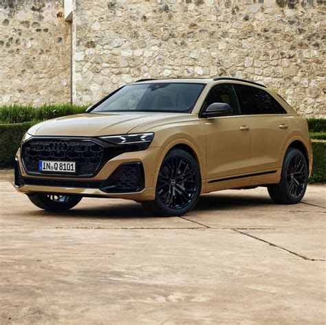 View Photos of the 2024 Audi Q8