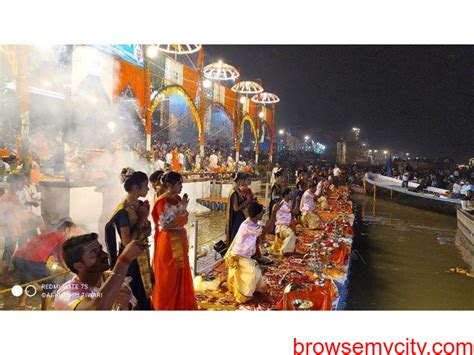 Holy Ganges Aarti in Varanasi - 298450