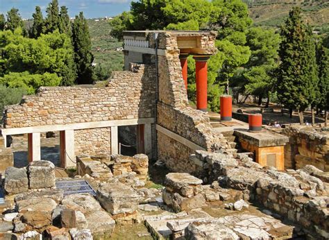 Knossos, the Capital of Minoan Civilization Still Has More Treasures to Reveal - GreekReporter.com