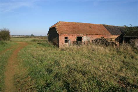 Old farm buildings © Kate Jewell :: Geograph Britain and Ireland