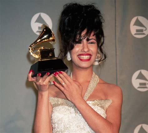 Selena Quintanilla Bio, Net Worth, Husband, Age, Height, Weight ...