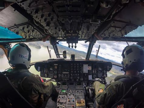 MH-53E Sea Dragon : cockpits