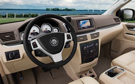 Volkswagen Routan Minivan Will Be Phased Out This Year