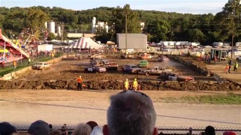 2014 Washington County Fair demolition derby - YouTube