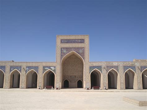 Bukhara : carpets, mosques and madrasahs - Been Around The Globe