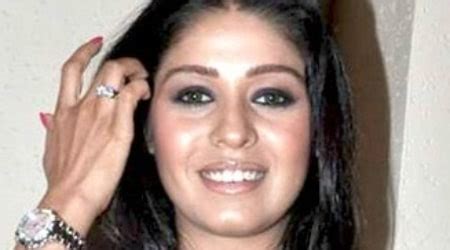 Sunidhi Chauhan Height, Weight, Age, Spouse, Family, Facts, Biography