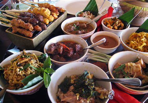 Bali Food Guide: Learn What to Eat in the most popular Areas of Bali