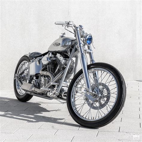 Shine On: The AMD-Winning custom Harley Softail Deuce | Bike EXIF