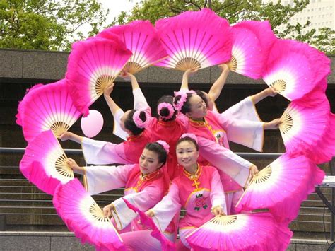 8 Mesmerizing Chinese Dances That You Should Know - La Vie Zine