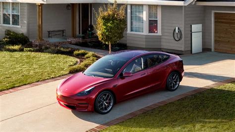 Tesla Warns Model 3 Federal Tax Credit Will "Likely" Be Reduced In 2024