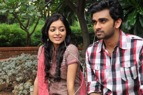 Ashok Selvan Hot Romance with Janani Iyer | Veethi