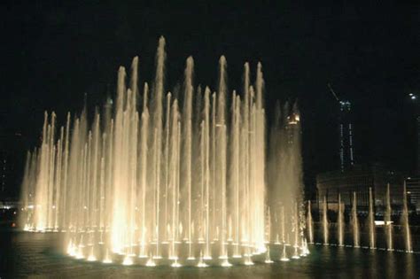 Dubai Fountain: Get the Detail of Dubai Fountain on Times of India Travel