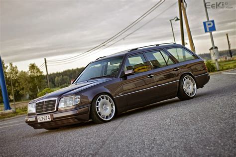 Mercedes-Benz W124 Estate on Carlsson Wheels | BENZTUNING