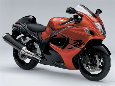 CARS AND MOTORCYCLES: 2012 Suzuki Hayabusa