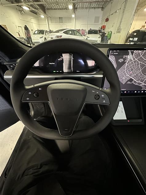 Model S Plaid Steering wheel : r/TeslaModel3