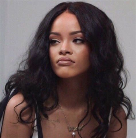 Rihanna black and white aesthetic | Rihanna Makeup Looks | Rihanna Best ...