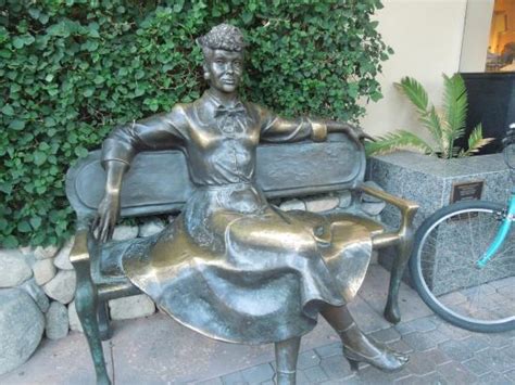 Statue of Lucille Ball (Palm Springs, CA): Address, Attraction Reviews - TripAdvisor