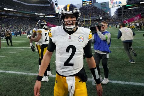 Download Mason Rudolph Steelers Quarterback Game Day Wallpaper | Wallpapers.com