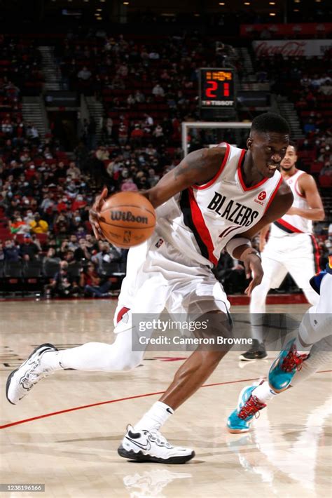 Tony Snell of the Portland Trail Blazers drives to the basket during... News Photo - Getty Images