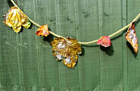 DIY Autumn Leaf Garland ♥ | Dolly Dowsie