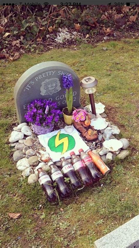 Edd's Grave | 🌎Eddsworld🌎 Amino